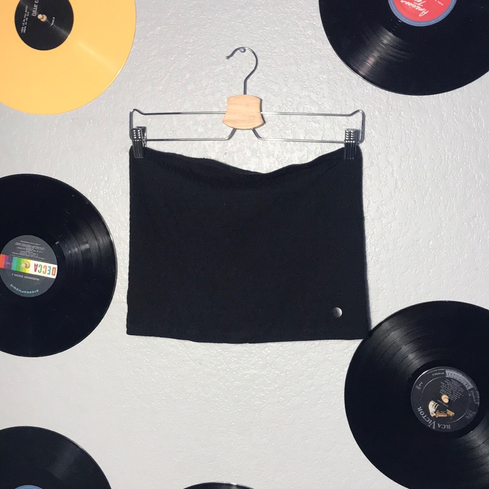 black american eagle crop top